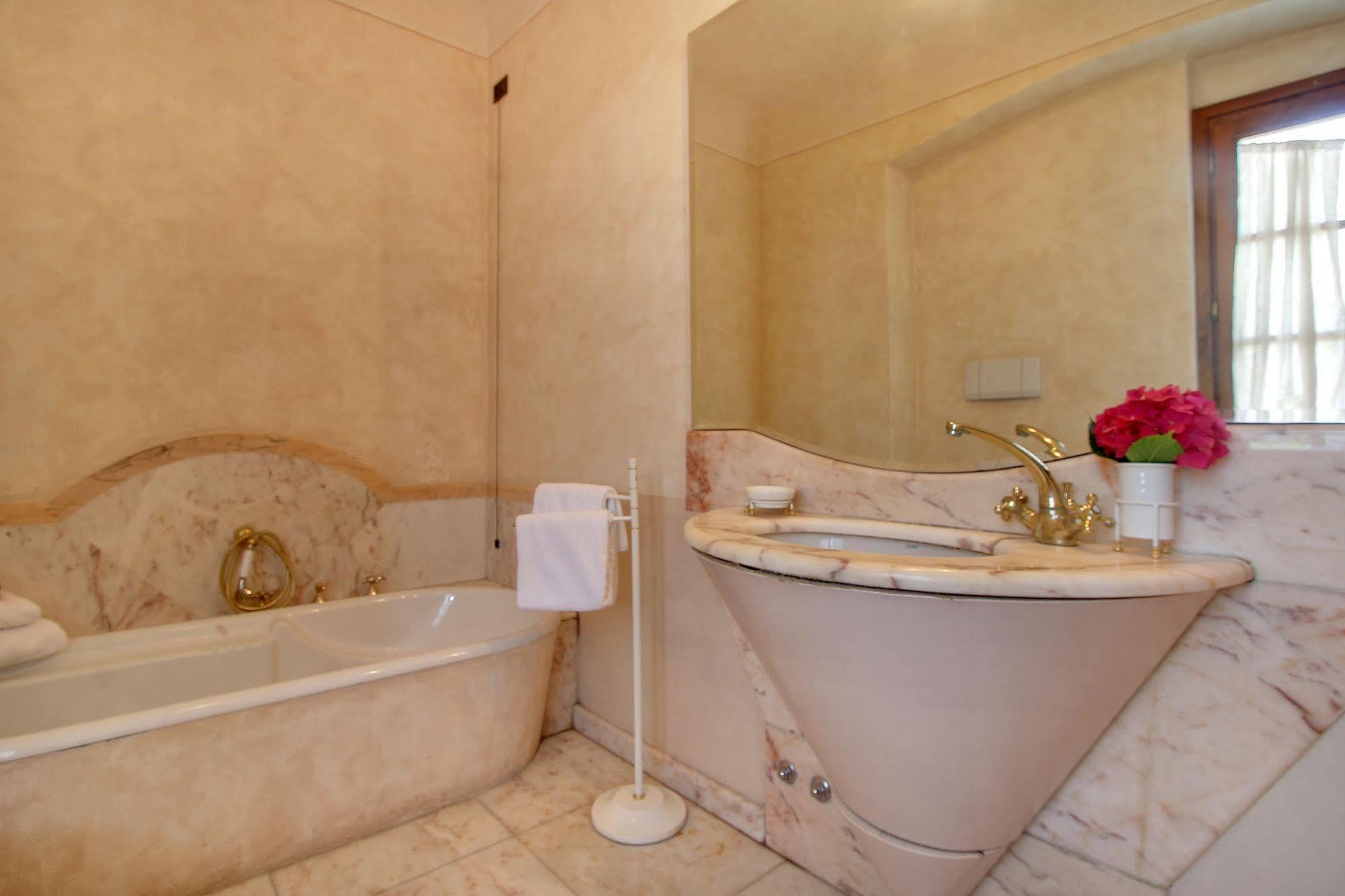 Villa La Borghetta Spa Resort Figline Valdarno Exterior foto